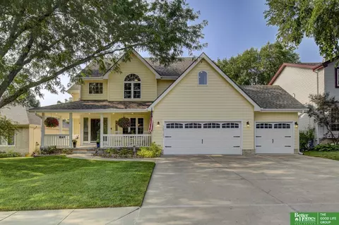 16123 Gertrude St, Omaha, NE 68136