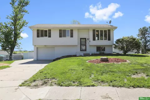 4004 N 213 Cir, Omaha, NE 68022