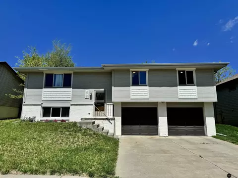 1910 Preamble Ln, Lincoln, NE 68521