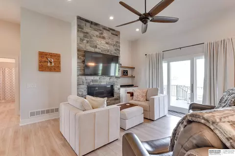 710 N 10th Ave, Springfield, NE 68059 photo 13
