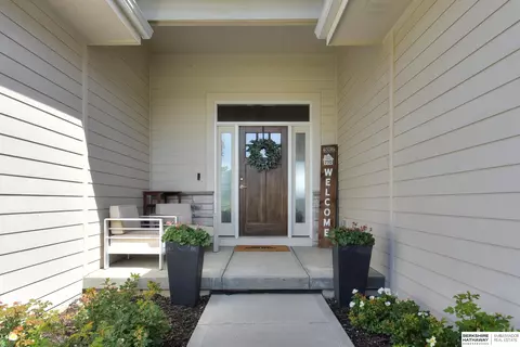 710 N 10th Ave, Springfield, NE 68059 photo 4