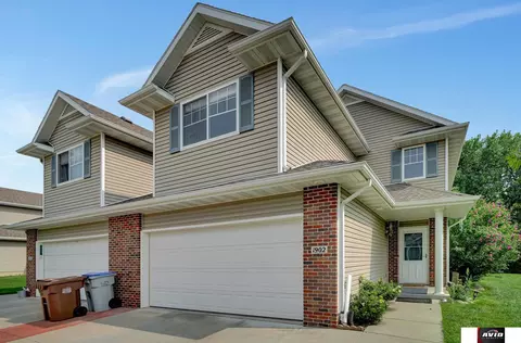 1902 N Gate Rd, Lincoln, NE 68521