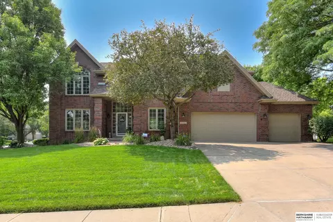 16605 Jackson St, Omaha, NE 68118