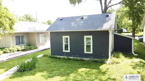 740 Juniper St, Crete, NE 68333