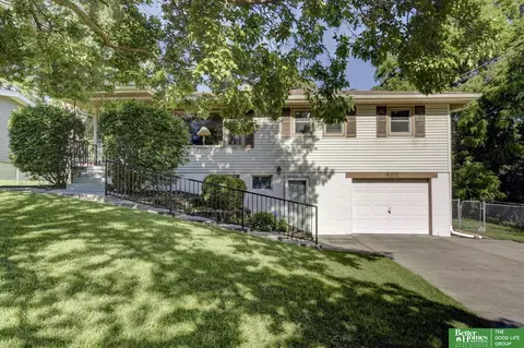 902 N 87th St, Omaha, NE 68114