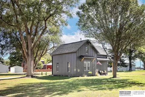 704 S Cedar St, Mead, NE 68041