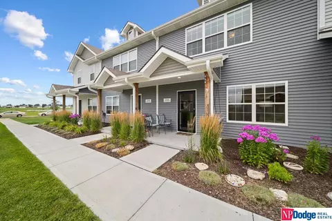 2122 Brandon Ln, Fremont, NE 68025