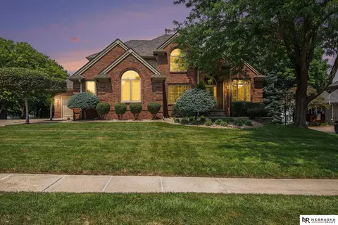 16518 Mason St, Omaha, NE 68118