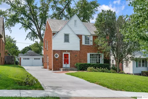 4309 Poppleton Ave, Omaha, NE 68105