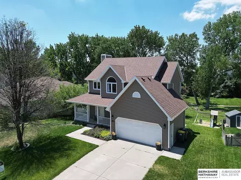 5025 Valley Forge Rd, Lincoln, NE 68521