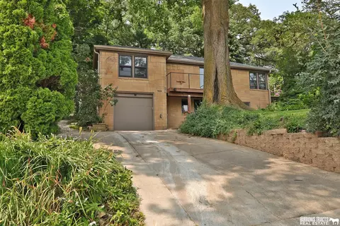 9654 N 29 St, Omaha, NE 68112
