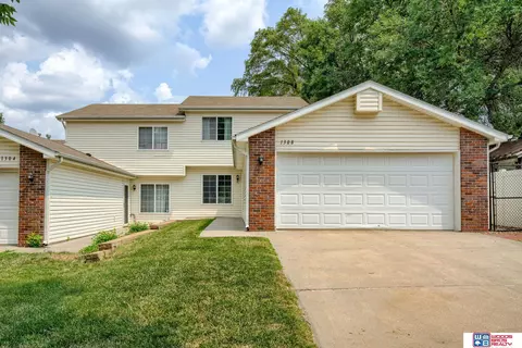 1308 Trimble St, Lincoln, NE 68522