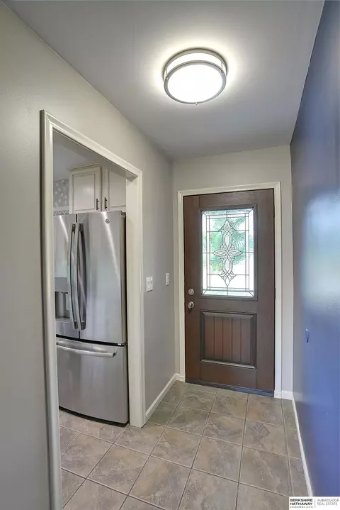690 Elm St, Springfield, NE 68059 photo 2