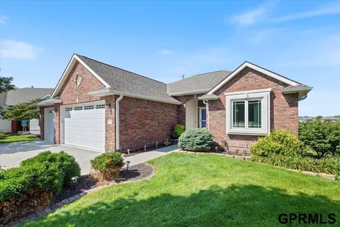 100 Traders Pointe Cir, Council Bluffs, IA 51501