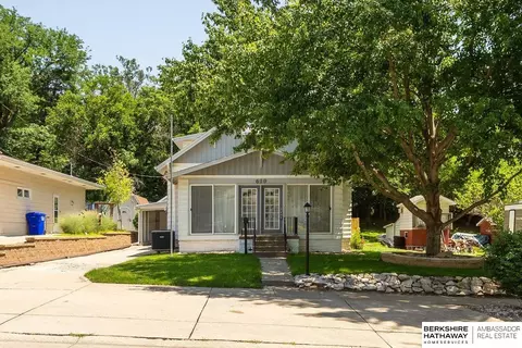 610 N 6th St, Missouri Valley, IA 51555