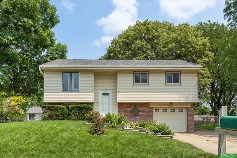 8709 S 143rd Ave, Omaha, NE 68138