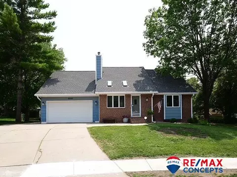 5440 Tamarisk Ct, Lincoln, NE 68516