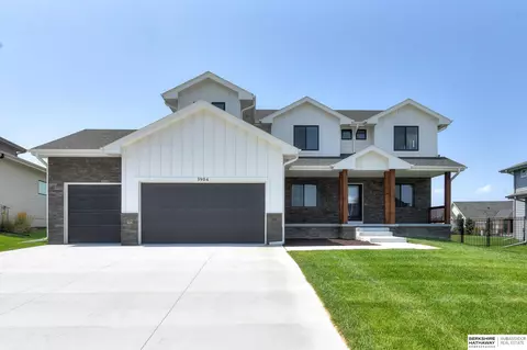 3904 George B Lake Pkwy, Omaha, NE 68022