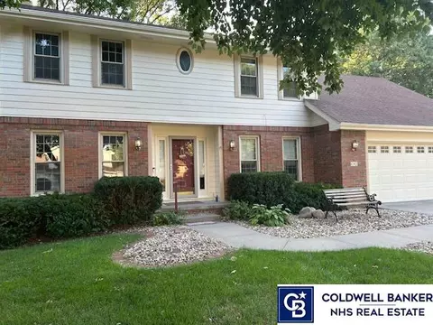 642 S 212th St, Elkhorn, NE 68022