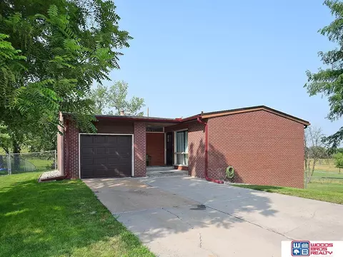 4030 Lindsey Cir, Lincoln, NE 68524
