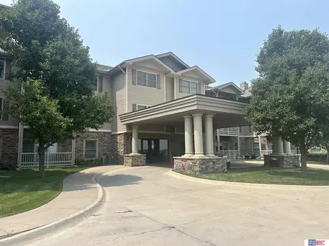 5831 Enterprise Dr #205, Lincoln, NE 68521