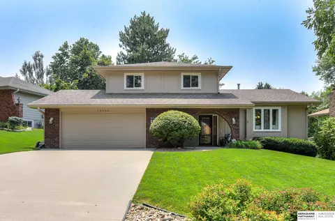 14929 Cedar Cir, Omaha, NE 68144