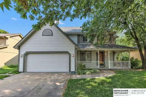2909 Blackhawk Dr, Bellevue, NE 68123