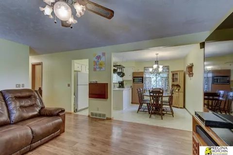 23706 Oak St, Waterloo, NE 68069 photo 3