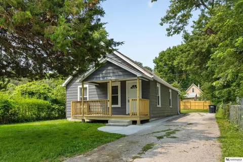 4714 N 18th St, Omaha, NE 68110