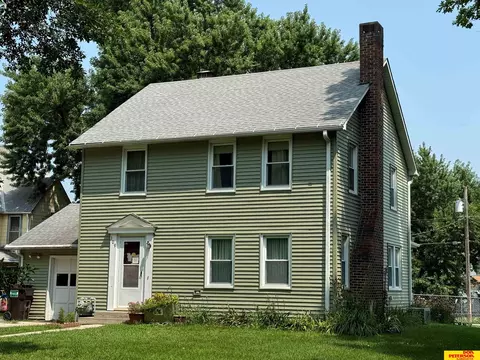 309 N 14th St, Tekamah, NE 68061