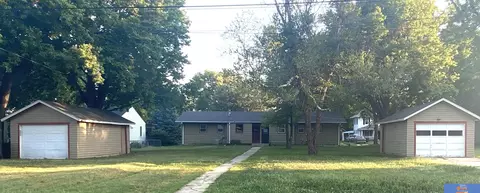 1505 1507 Grant St, Beatrice, NE 68310