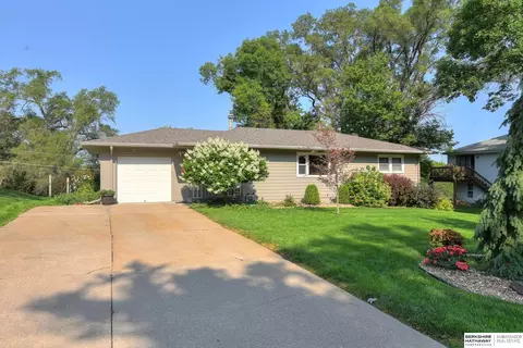 4526 N 86th St, Omaha, NE 68134