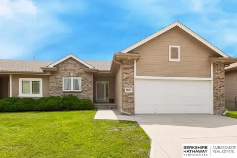 7807 Heritage Plz, Ralston, NE 68127