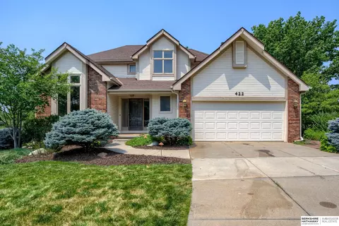 422 N 162 Cir, Omaha, NE 68118