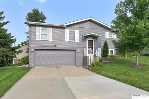 8407 N 83rd Ave, Omaha, NE 68122