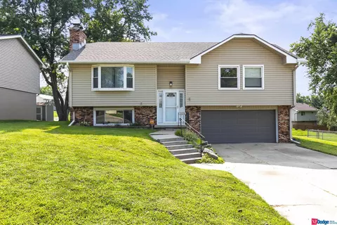 2305 Georgetown Plz, Bellevue, NE 68123
