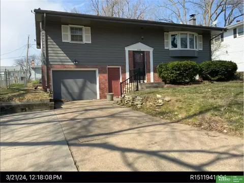 Undisclosed, Omaha, NE 68144