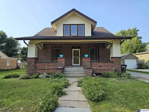 616 E 12th St, York, NE 68467