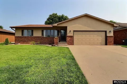 2316 Jean Dr, Fremont, NE 68025