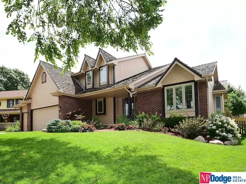 16253 Holmes St, Omaha, NE 68135