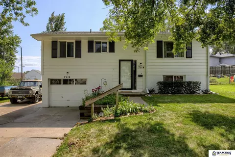 7114 S 79th St, La Vista, NE 68128