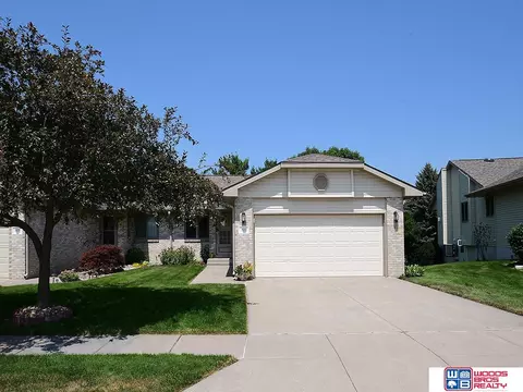 7822 Stonewall Ct, Lincoln, NE 68506