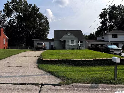 2505 Sidney St, Bellevue, NE 68005