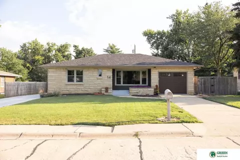 14 Fairview Dr, York, NE 68467