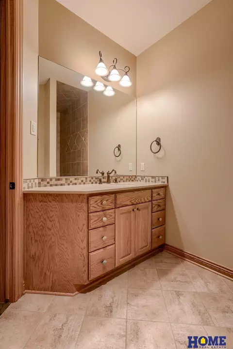 Bath - 6505 Prairieflower Ln, Roca, NE 68430 photo 11 of 12