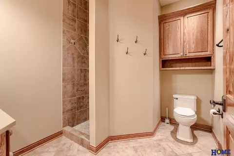 Bath - 6505 Prairieflower Ln, Roca, NE 68430 photo 10 of 12