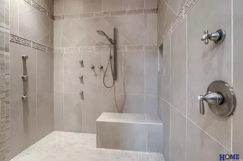 Bath - 6505 Prairieflower Ln, Roca, NE 68430 photo 5 of 12