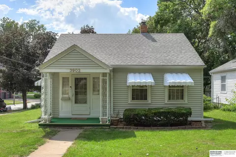 3902 N 67th St, Omaha, NE 68104