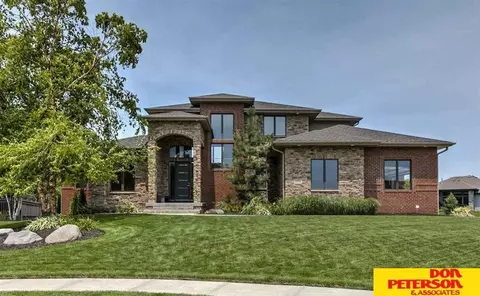2958 Antler Cir, Fremont, NE 68025