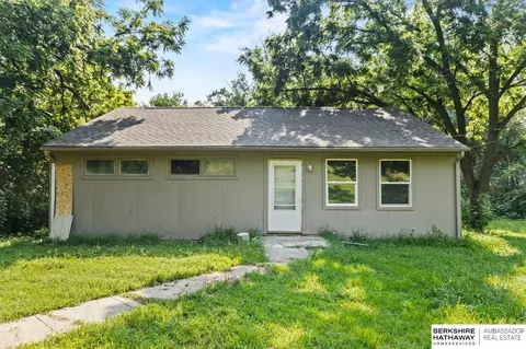 901 S 1st St, Plattsmouth, NE 68048